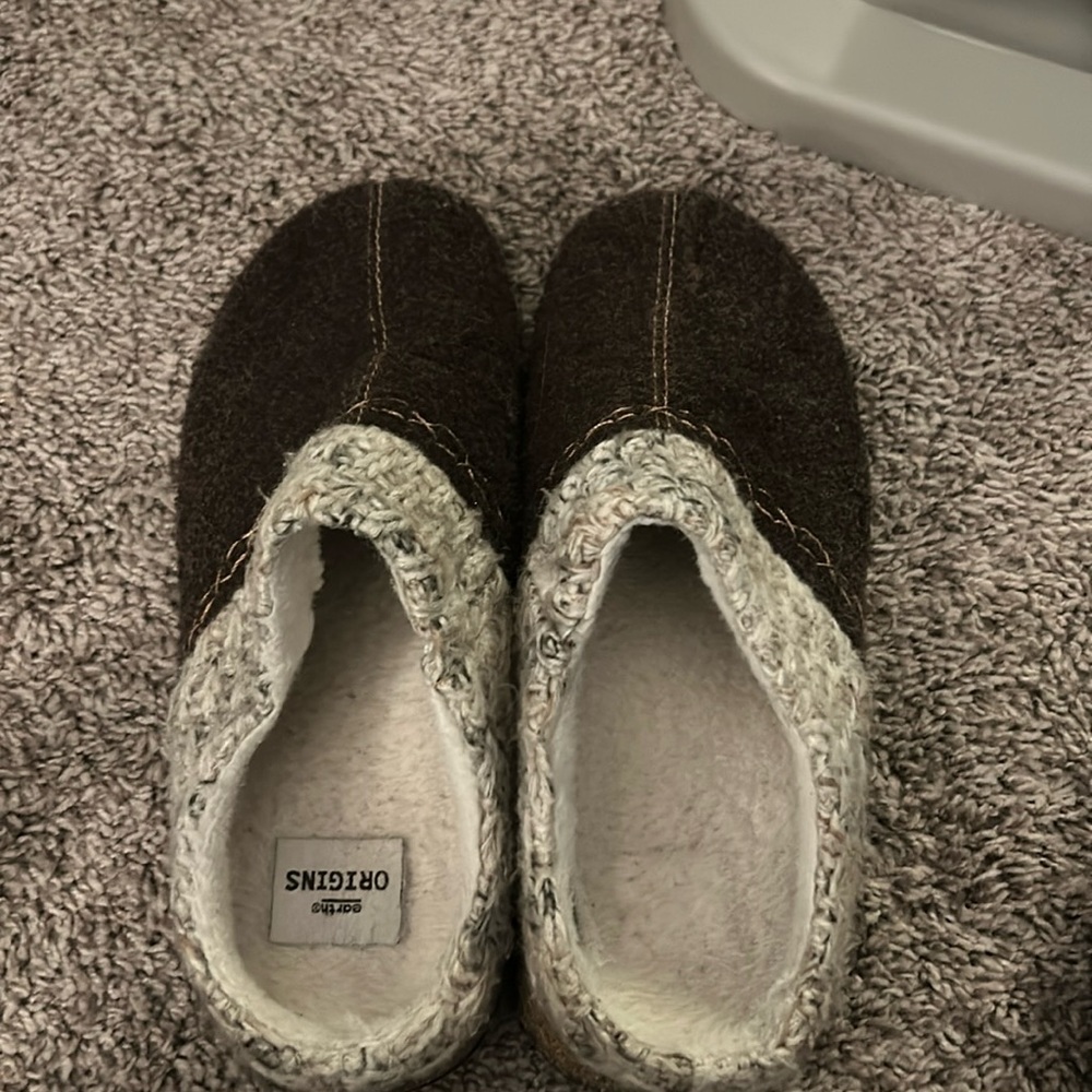 Origins clogs